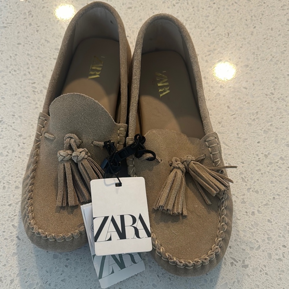 Zara Women's Tan Suede Loafers
